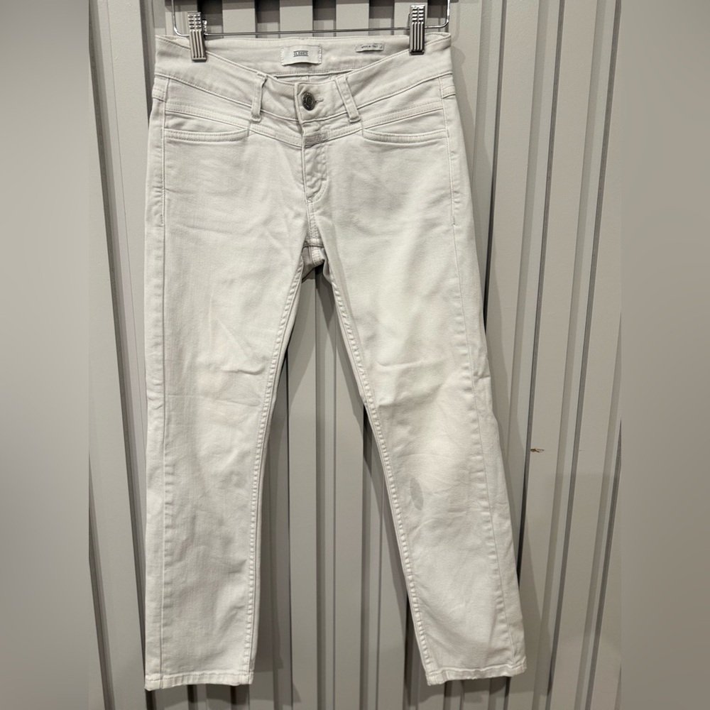 Gray-white Closed Jeans Italy. 

Size 25 
Slim fit